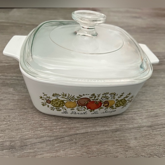 Corningware 1.5 quart Spice of Life small casserole dish and glass lid - Picture 1 of 6